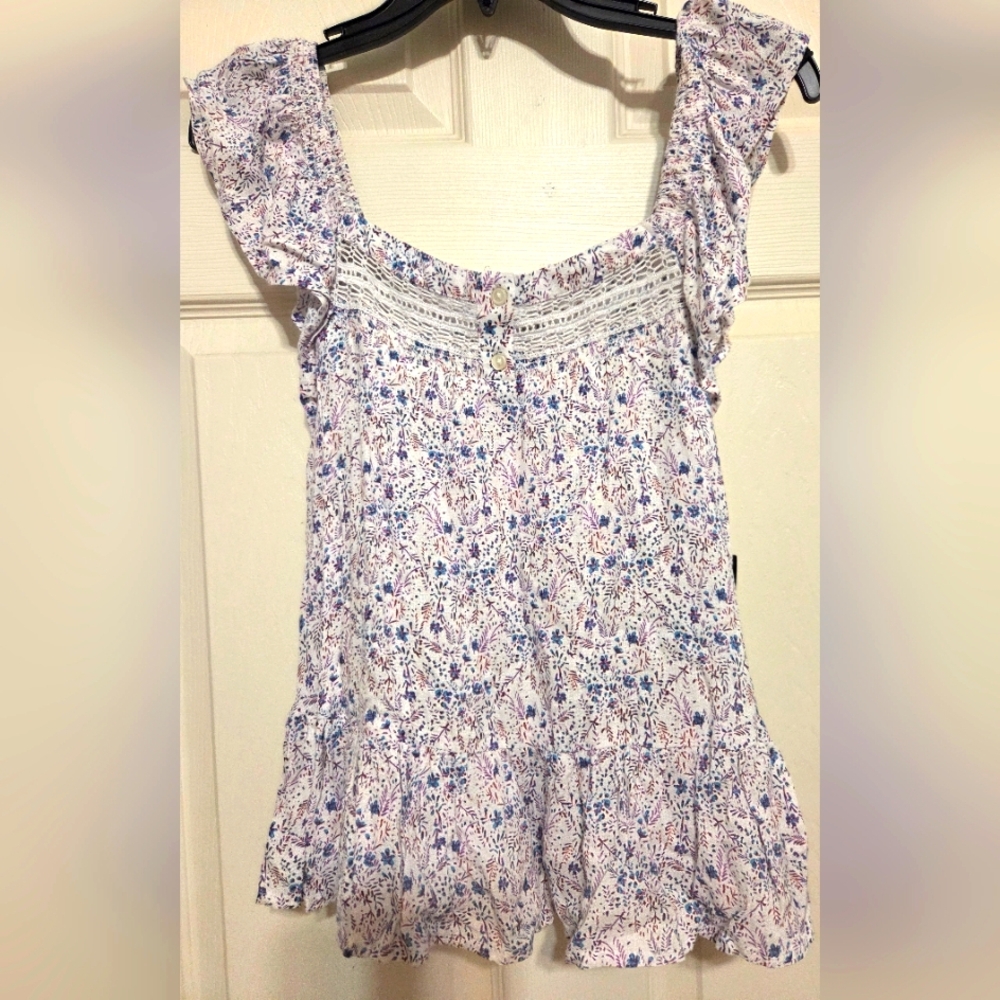 NWT Max Studio Ivory Floral Chiffon Crop Top Blouse Sz. Medium